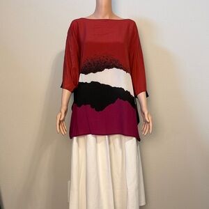 New Marina Rinaldi 100% Silk Red and Black Colorblock Top Size 12